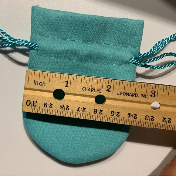 2x Tiffany & Co. empty pouch jewelry drawstring dust bag set New Excellent cond - Picture 4 of 5